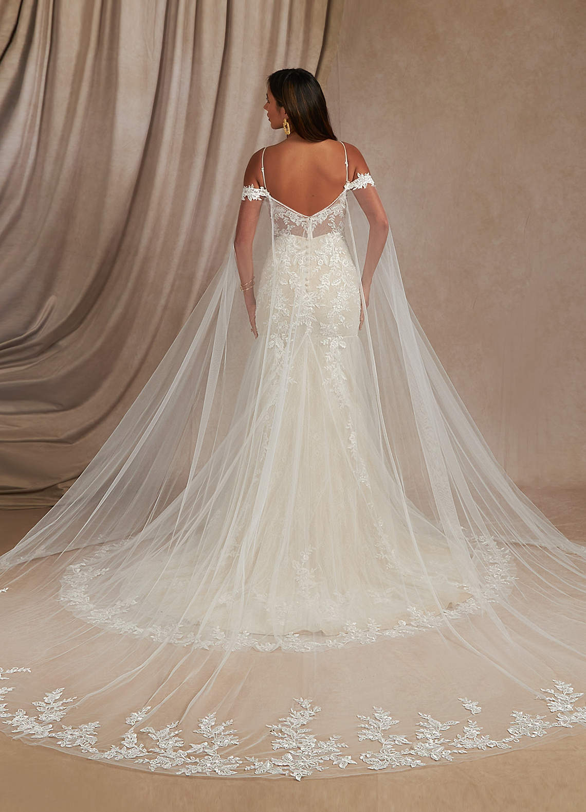 Leonie Wedding Dress-AZ6221662
